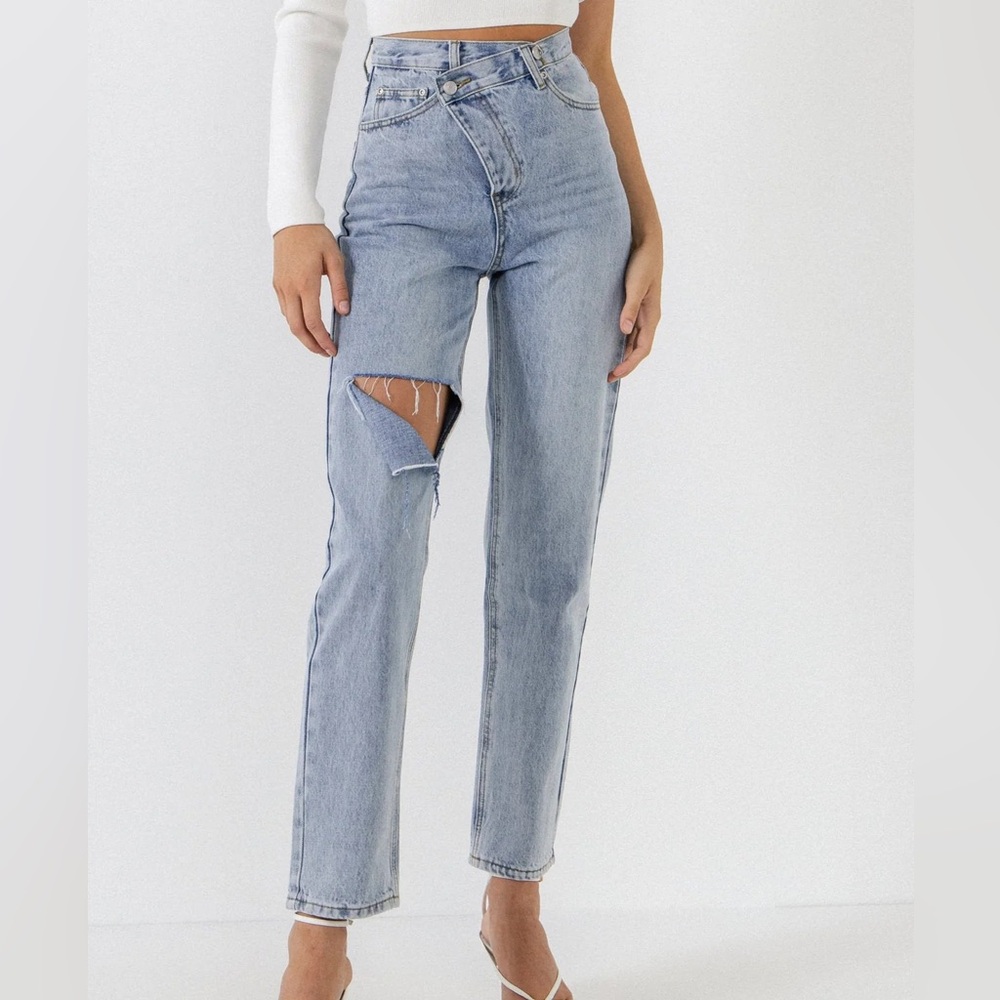 ASYMMETRIC WRAP JEANS